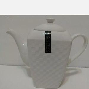 Roscher Square Teapot 32 Ounce White Basket Weave.